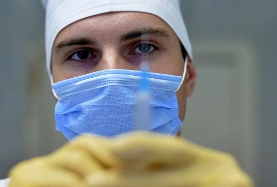В России из-за гриппа и ОРВИ закрыли более 900 школ и 108 детских садов