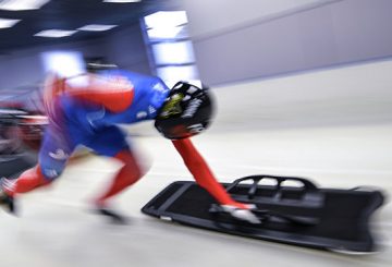 Российские скелетонисты и бобслеисты вступают в борьбу за медали ЧЕ