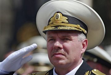 СМИ узнали о планах главкома ЧФ бороться за пост губернатора Севастополя