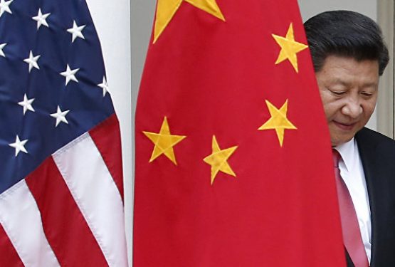 Председатель Китая Си Цзиньпин встретился с госсекретарем США Тиллерсоном