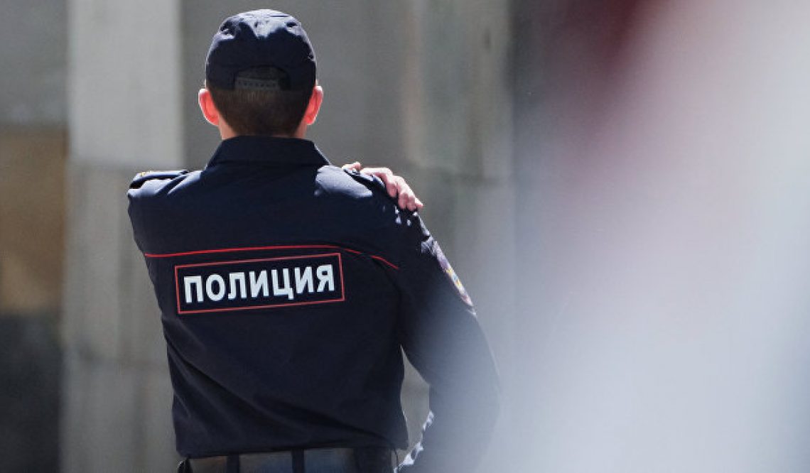 У подпольных бизнесменов в Приморье изъяли оружие, наркотики и краба