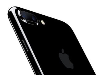 Голосовой помощник Siri вмешался в ход спектакля в британском театре