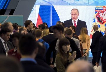 Россияне проявили высокий интерес к посланию Путина, заявили эксперты