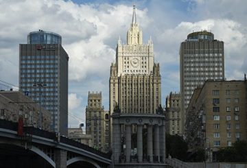 Язык ультиматумов с Москвой не работает, заявил постпред РФ при Евросоюзе