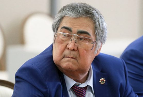 Надписи с пожеланием счастья от Тулеева исчезли с автобусов Кемерово