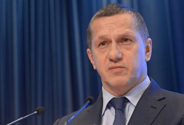 На Восточном экономическом форуме ждут гостей из КНДР, заявил Трутнев