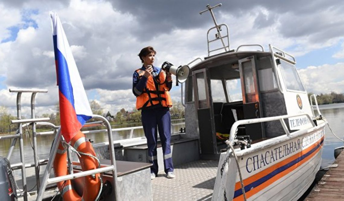 Под Челябинском после ЧП с лодкой спасатели нашли утонувшего мужчину