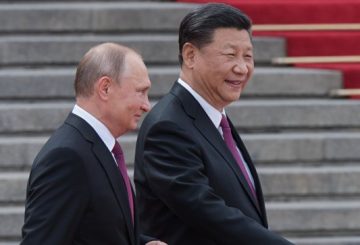 Китай готов сотрудничать с Россией для сохранения сделки по Ирану