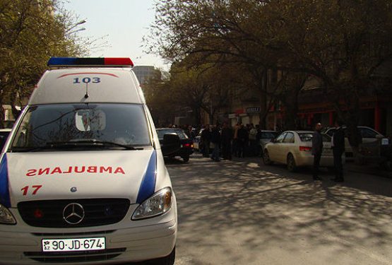 В Азербайджане два человека погибли и 15 пострадали в ДТП с автобусом