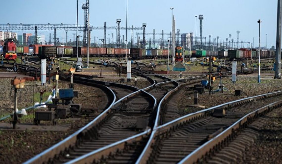 На Урале сошли с рельсов пять вагонов грузового поезда